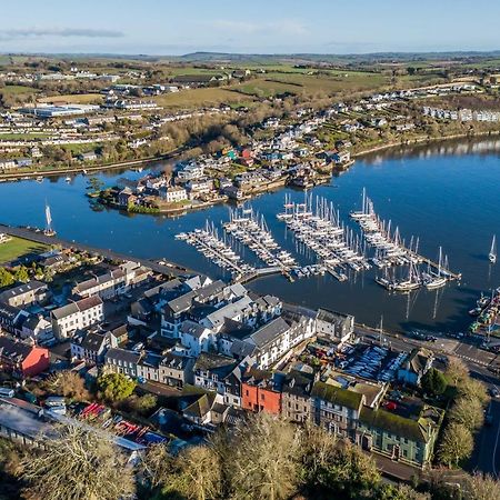 Four Winds,Kinsale Town,Exquisite Holiday Homes,Sleeps 26 Екстер'єр фото