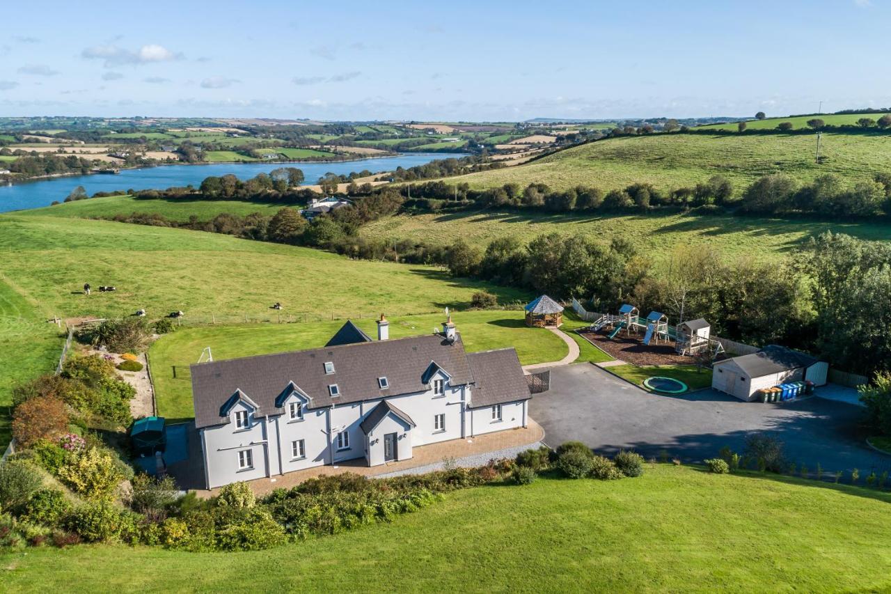 Four Winds,Kinsale Town,Exquisite Holiday Homes,Sleeps 26 Екстер'єр фото