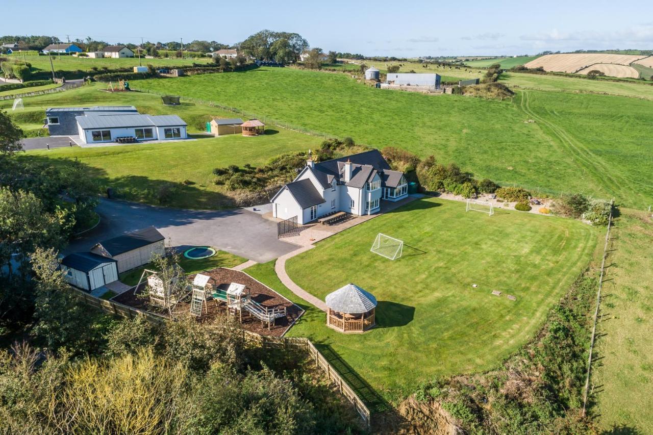 Four Winds,Kinsale Town,Exquisite Holiday Homes,Sleeps 26 Екстер'єр фото