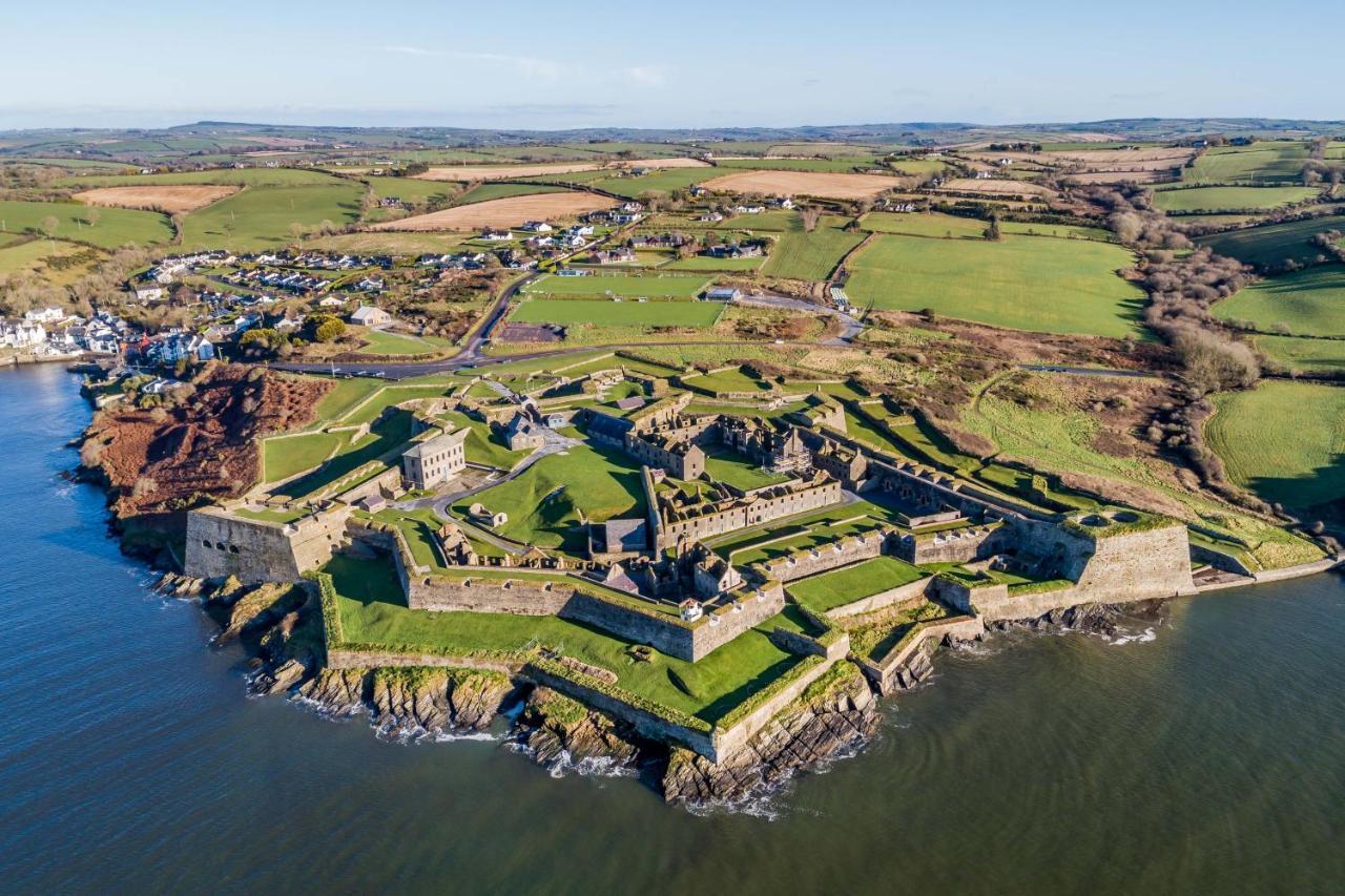 Four Winds,Kinsale Town,Exquisite Holiday Homes,Sleeps 26 Екстер'єр фото