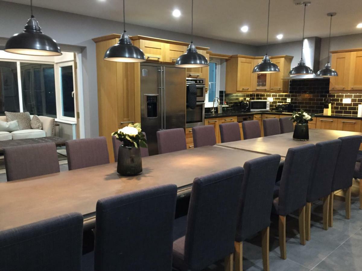 Four Winds,Kinsale Town,Exquisite Holiday Homes,Sleeps 26 Екстер'єр фото